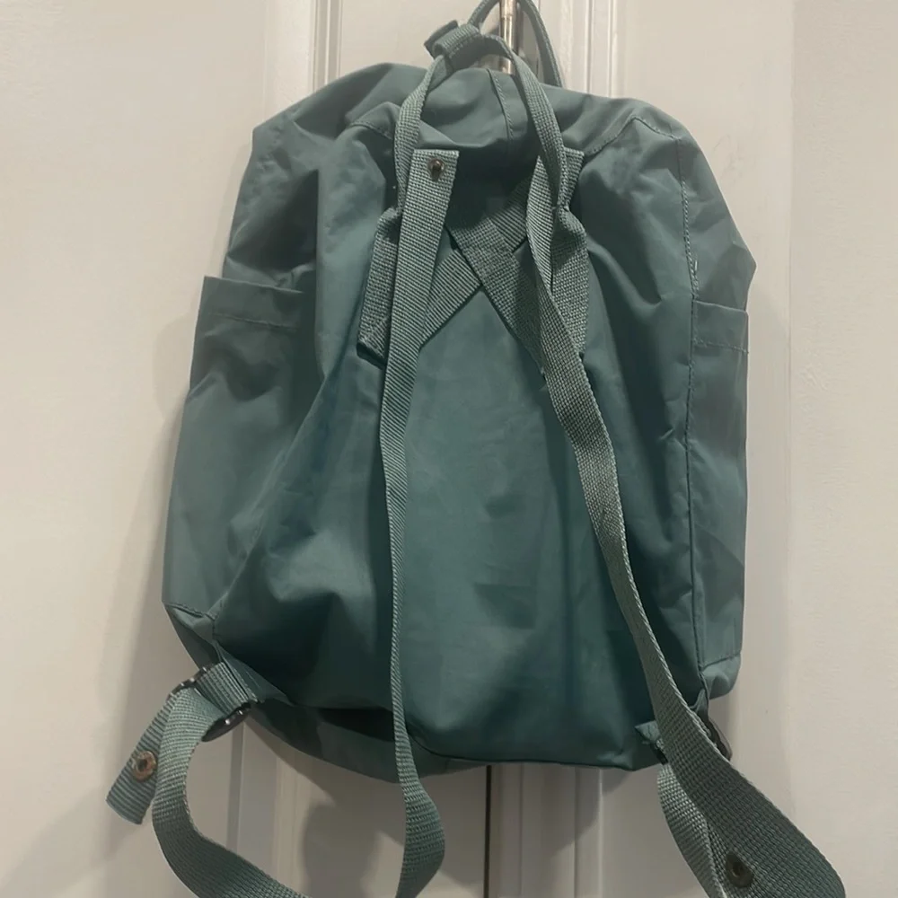 Fjallraven Kanken Backpack - Picture 2 of 4